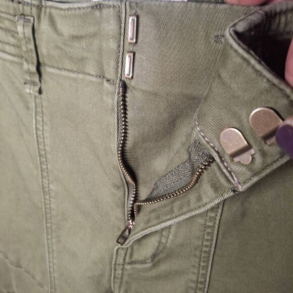 Anthropologie Austen Skinny Cargo Pants – Olive Green, Embroidered Floral, Women - Picture 7 of 9